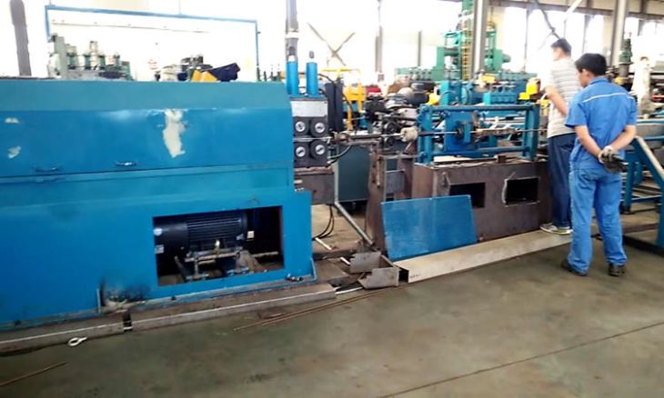 Semi Automatic Black Coil Peeling Machine